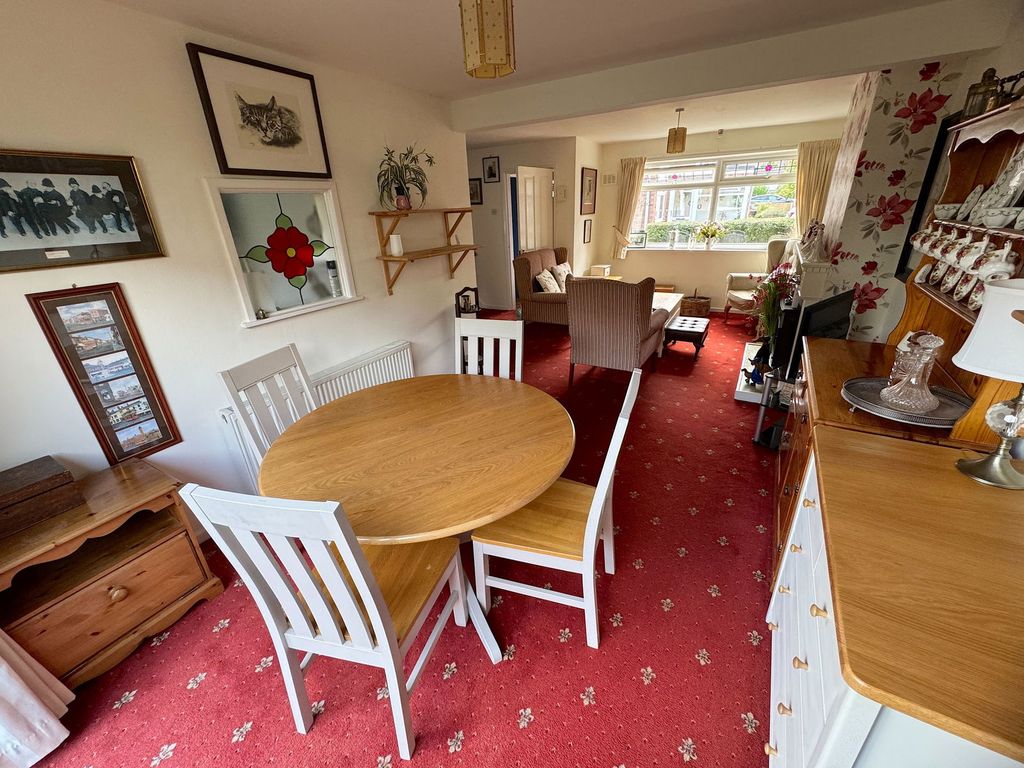Property photo 3 of 24