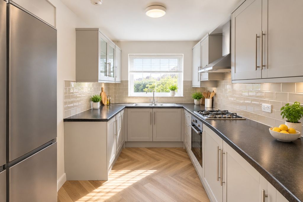 Property photo 2 of 4 Kitchen
