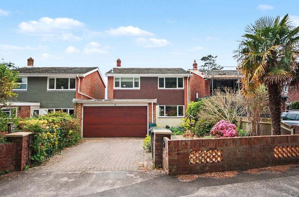 Property photo 1 of 27
