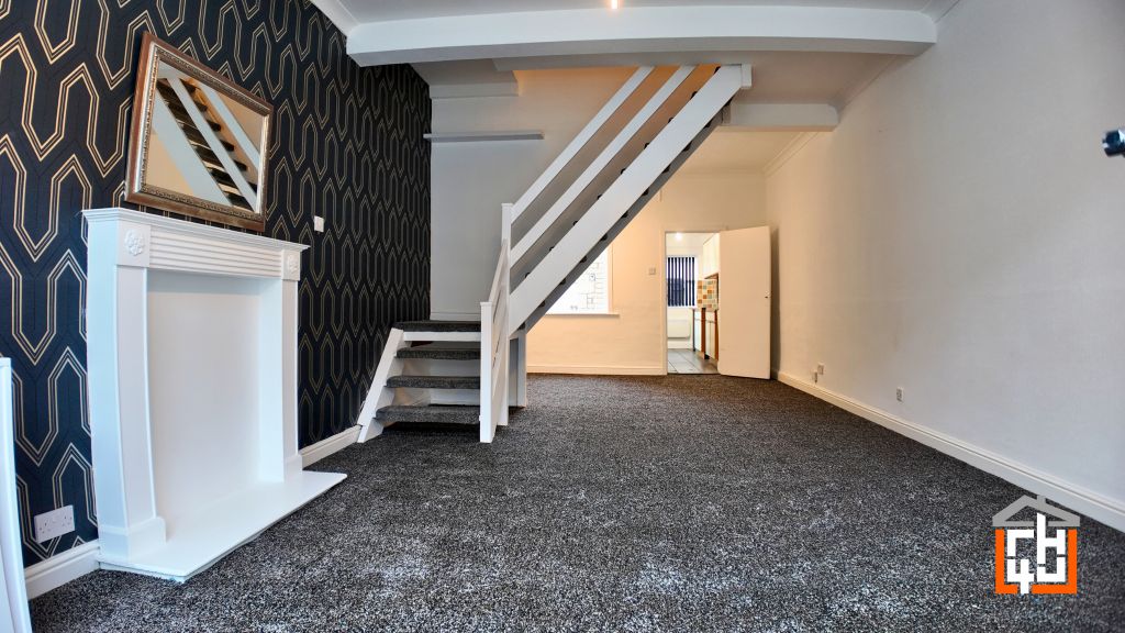 Property photo 3 of 16 Open Plan Living Room