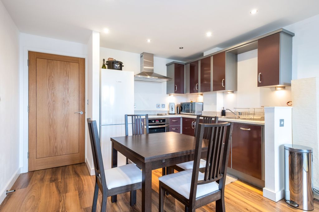 Property photo 3 of 8 Ff02E507-0344-4069-8
