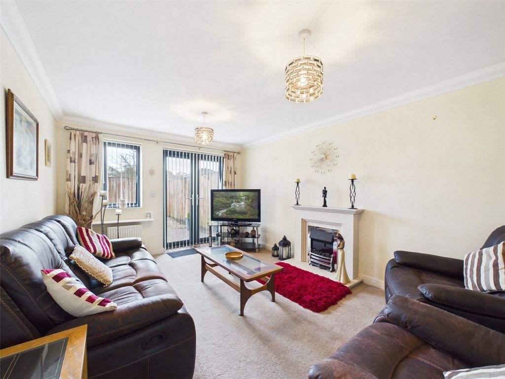 Property photo 3 of 10 Picture No. 05