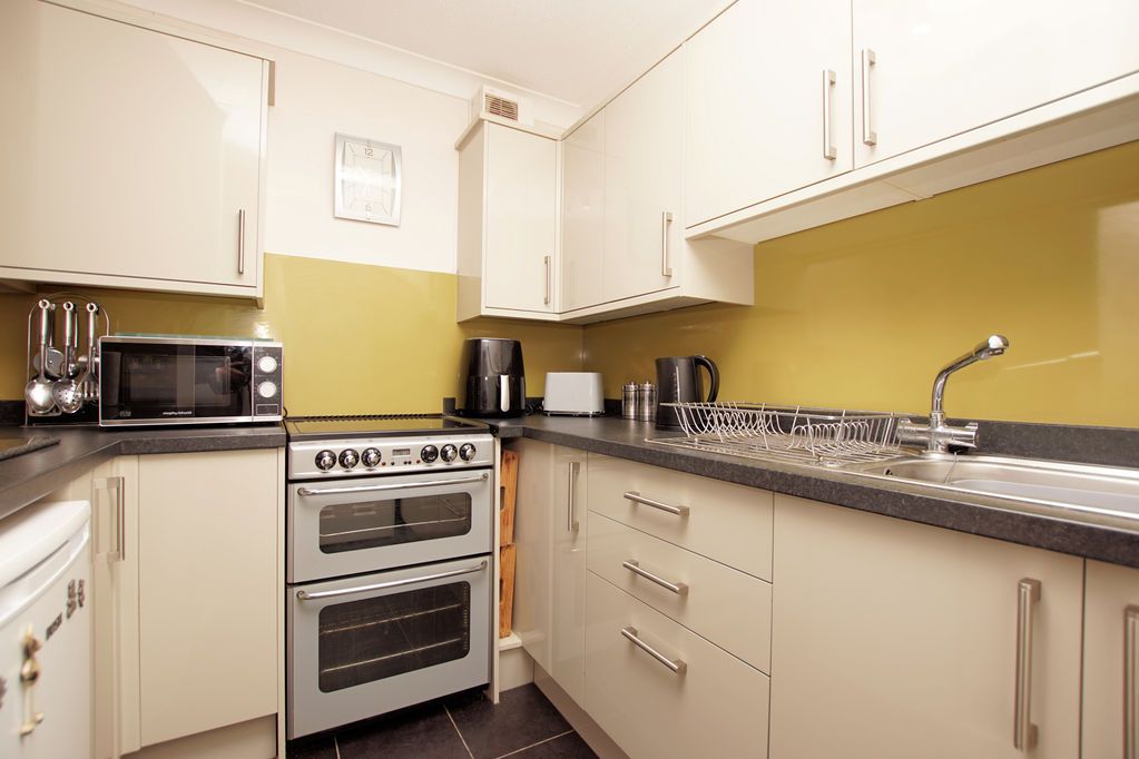 Property photo 2 of 9 Kitchen