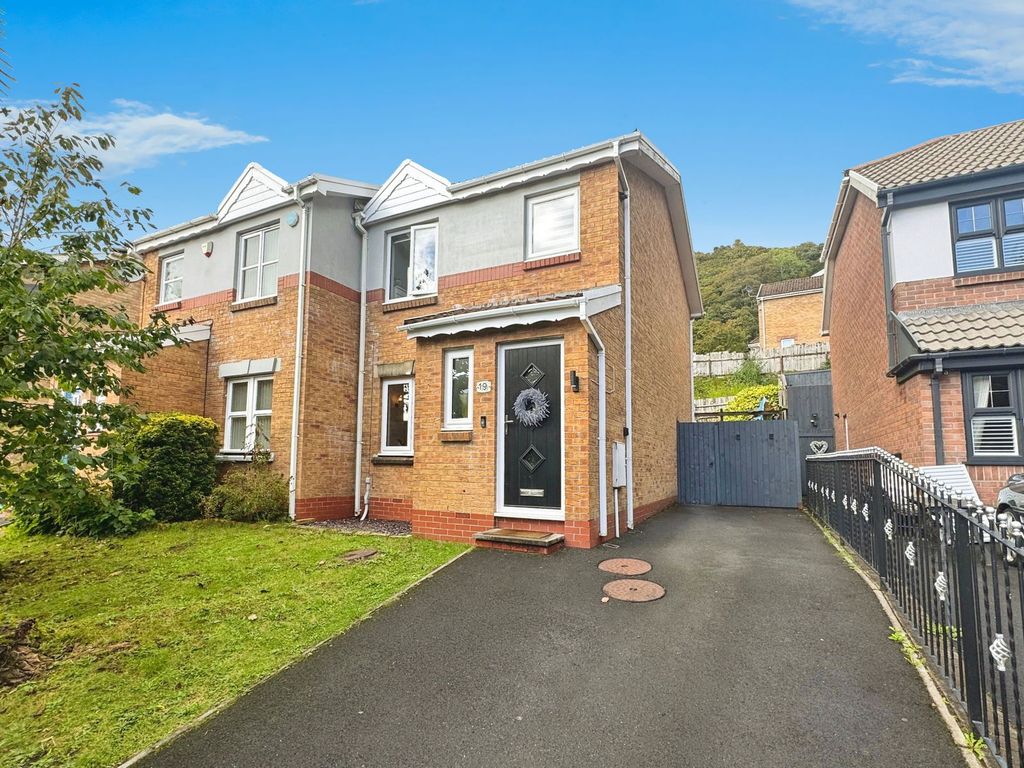 Property photo 1 of 22