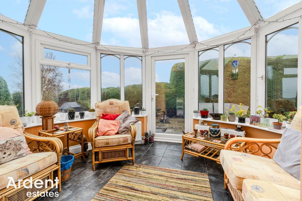 Property photo 3 of 29