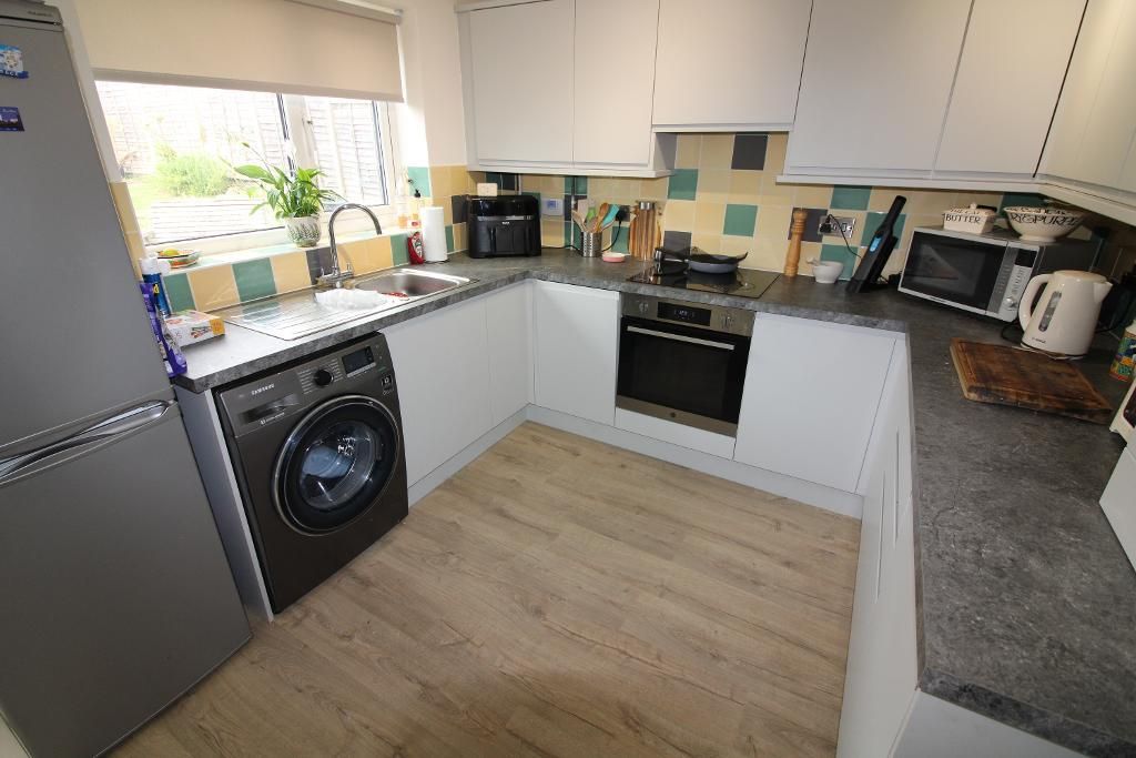 Property photo 3 of 9 Kitchen / Diner