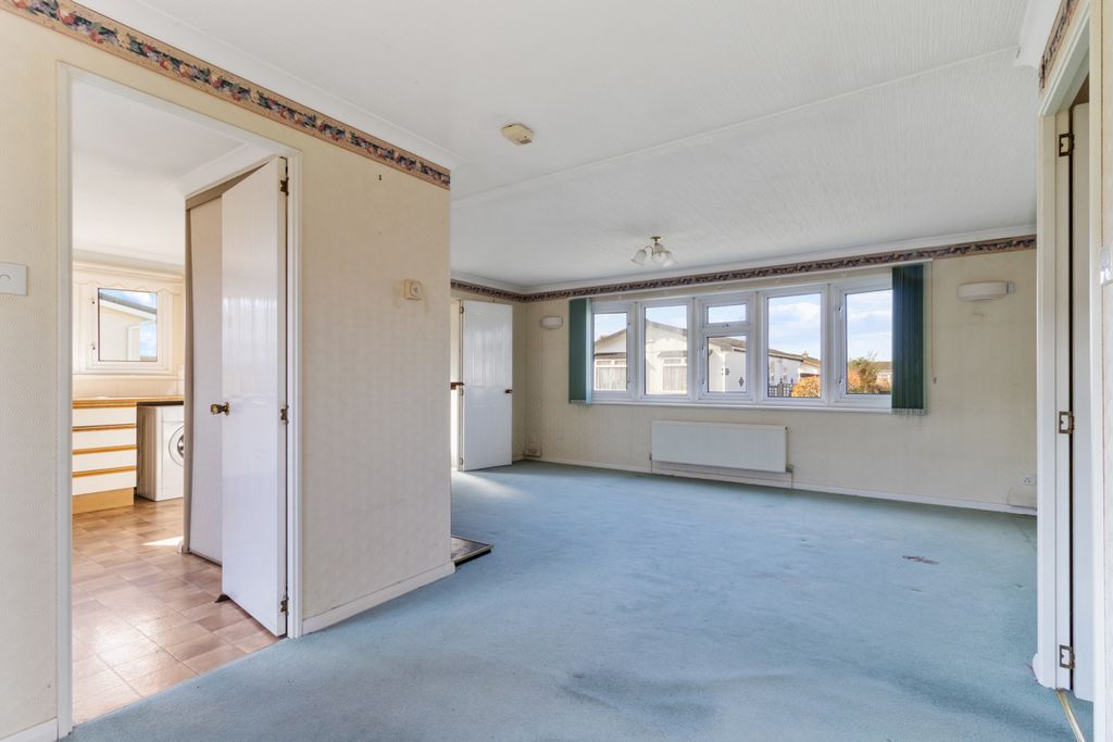 Property photo 3 of 9