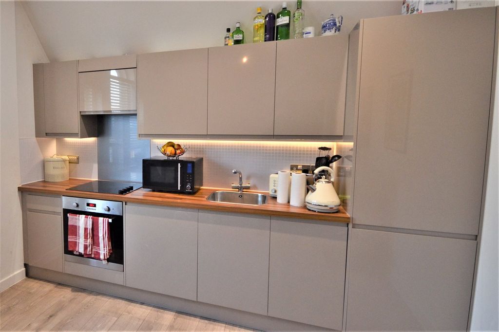 Property photo 3 of 6 Picture No. 05