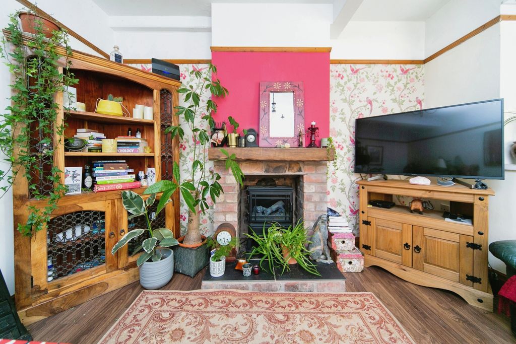 Property photo 3 of 14 Living Room