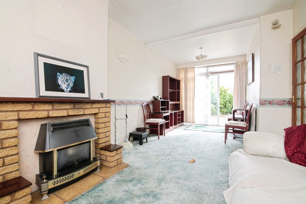 Property photo 2 of 16