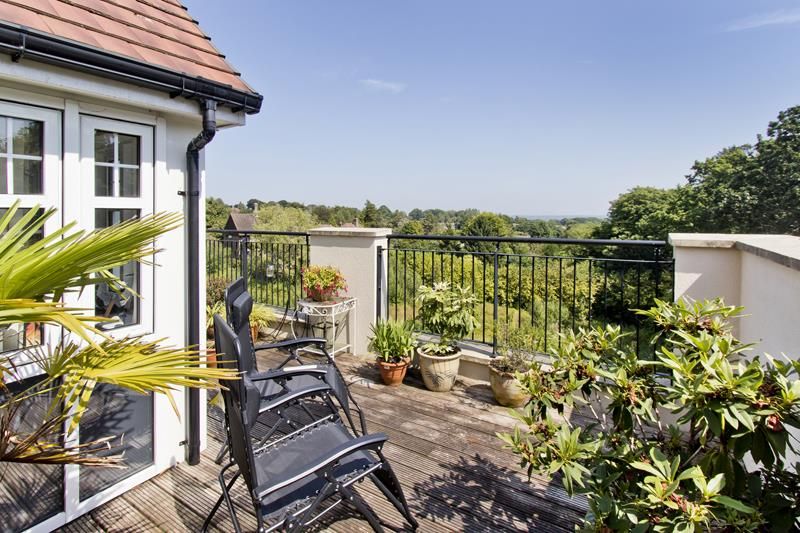 Property photo 1 of 22 Roof Terrace