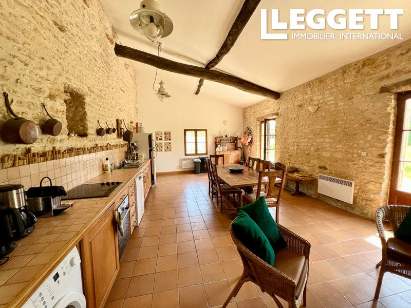 Property photo 2 of 10