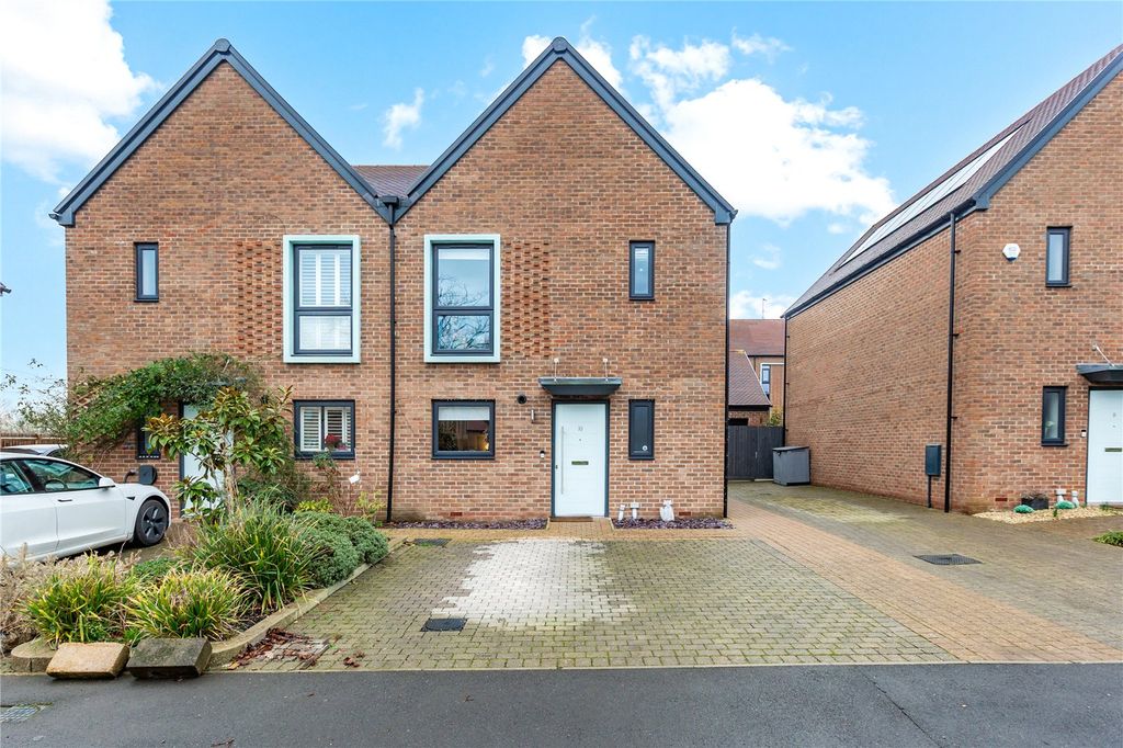 Property photo 1 of 16 Front