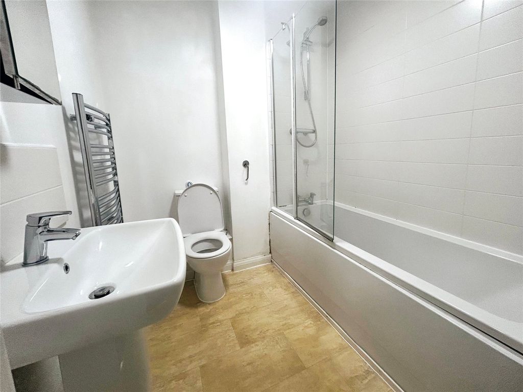 Property photo 3 of 6 Bathroom