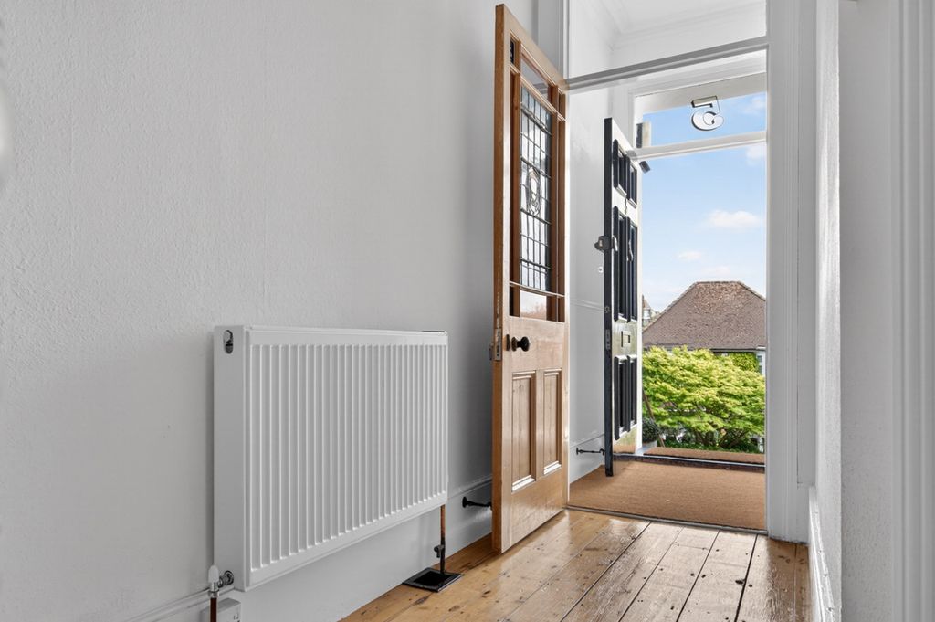 Property photo 2 of 49