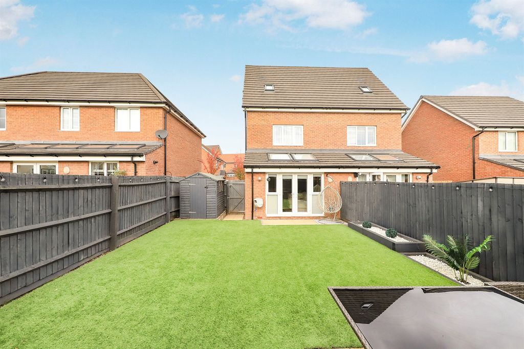 Property photo 2 of 16