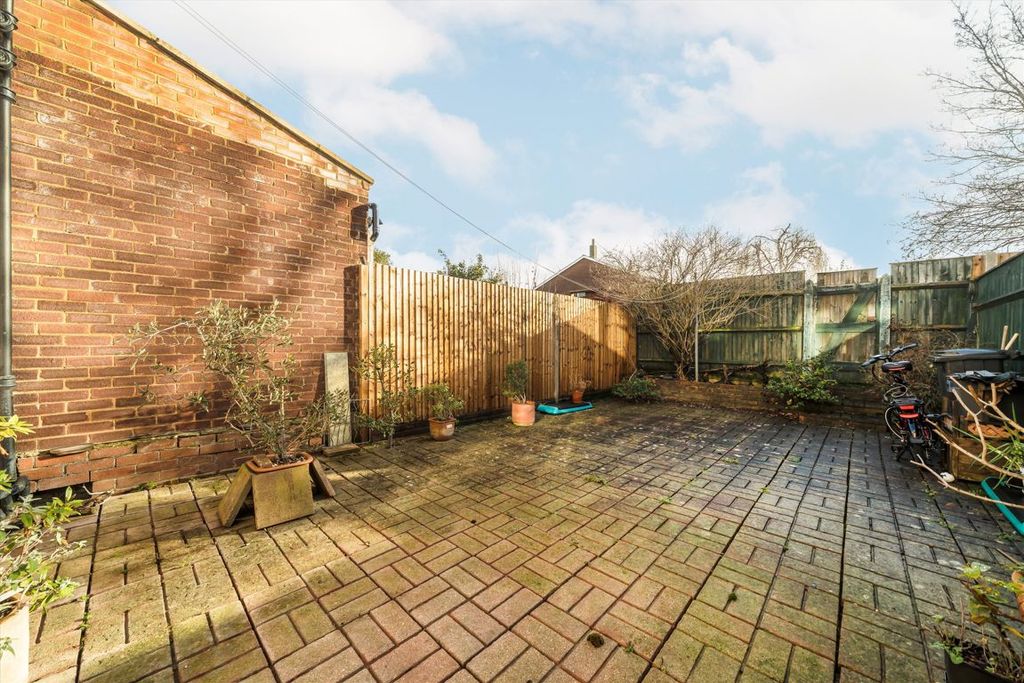 Property photo 3 of 10