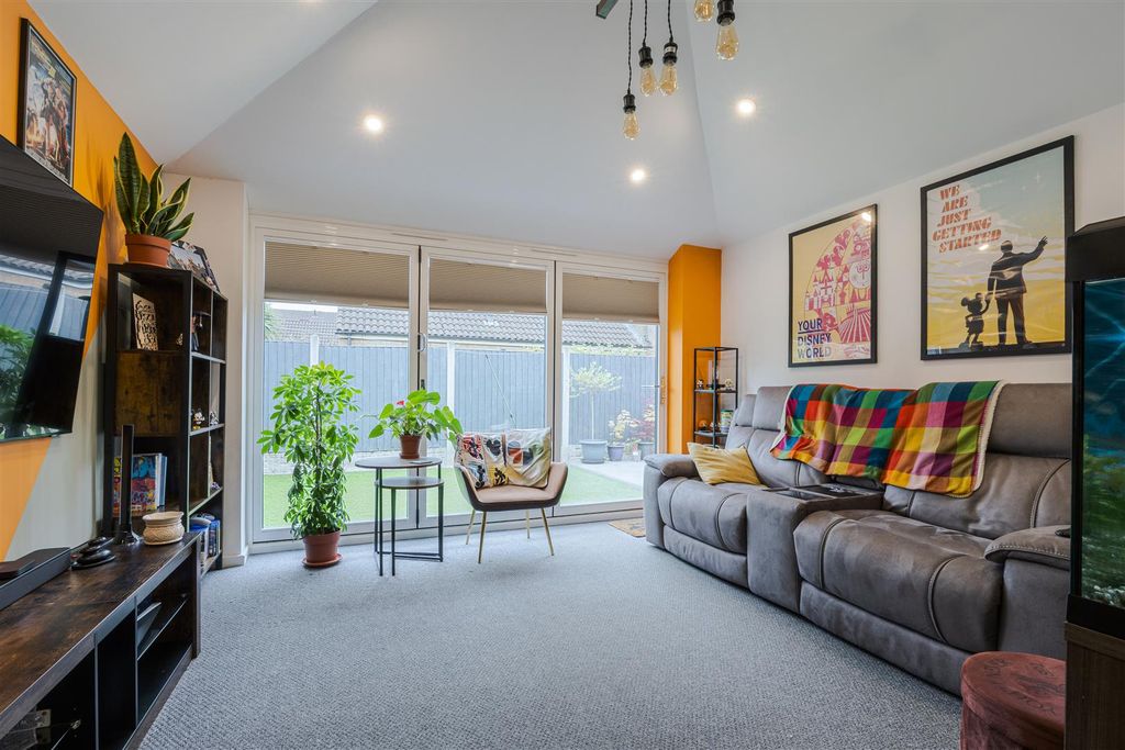 Property photo 3 of 23 Sun Room