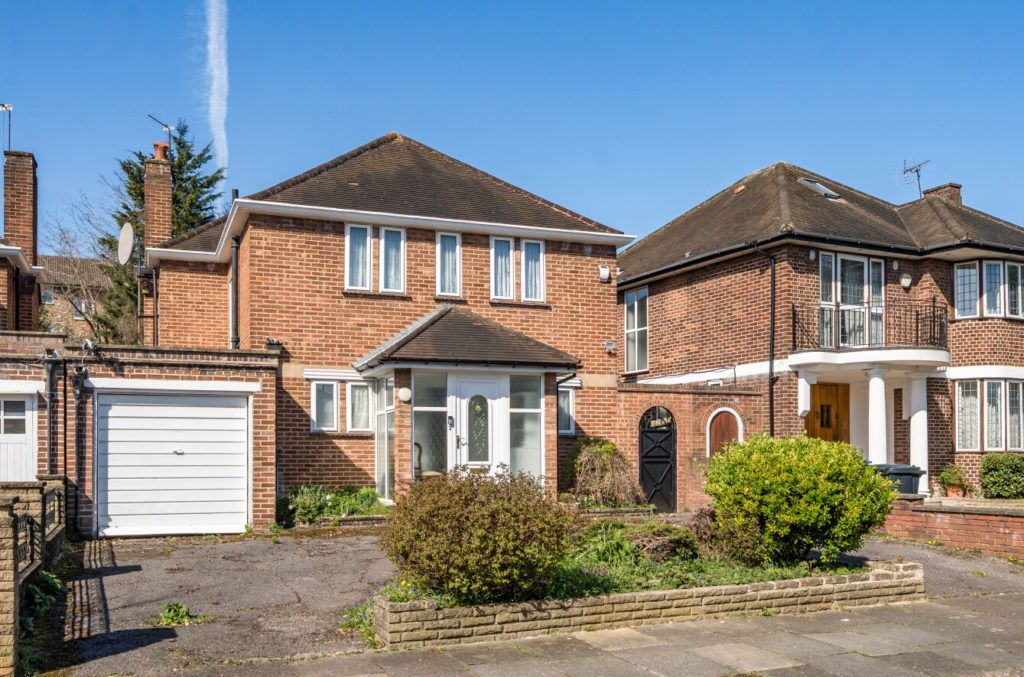 Property photo 1 of 18