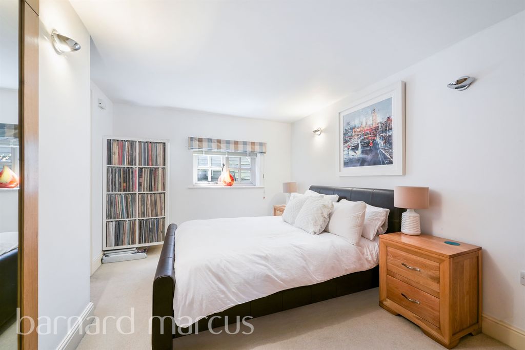 Property photo 3 of 8