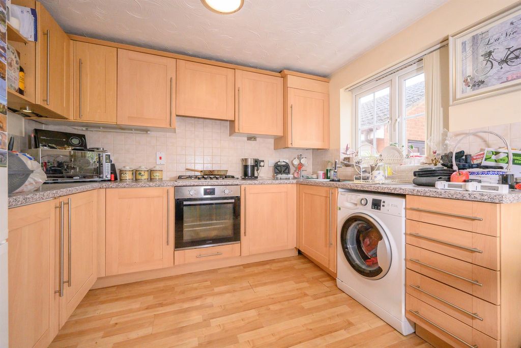 Property photo 3 of 9