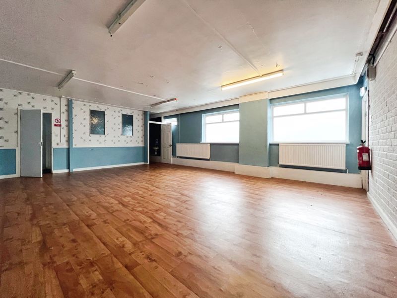 Property photo 2 of 18 Waiting Area