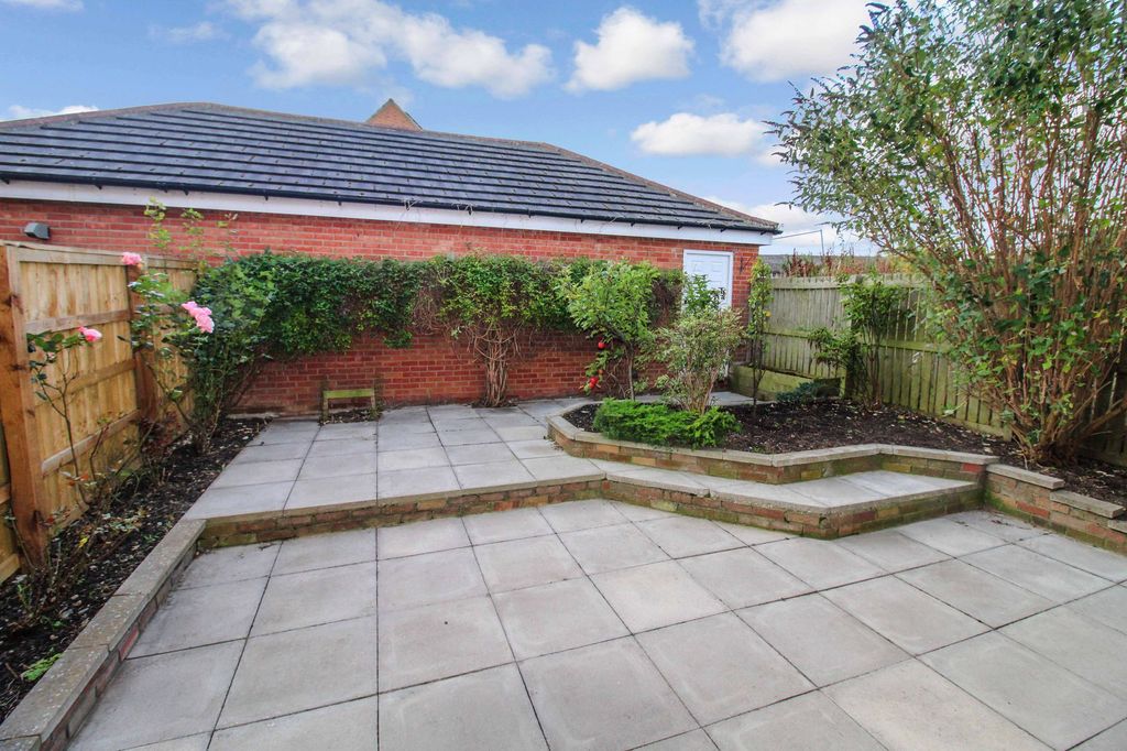 Property photo 2 of 19