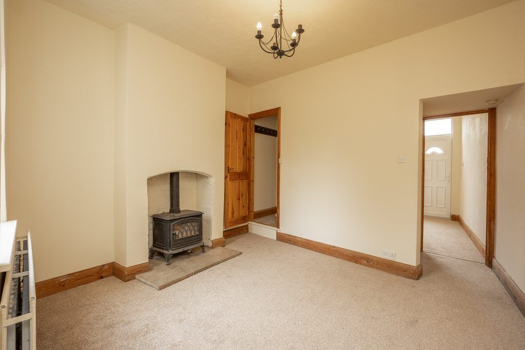 Property photo 2 of 28