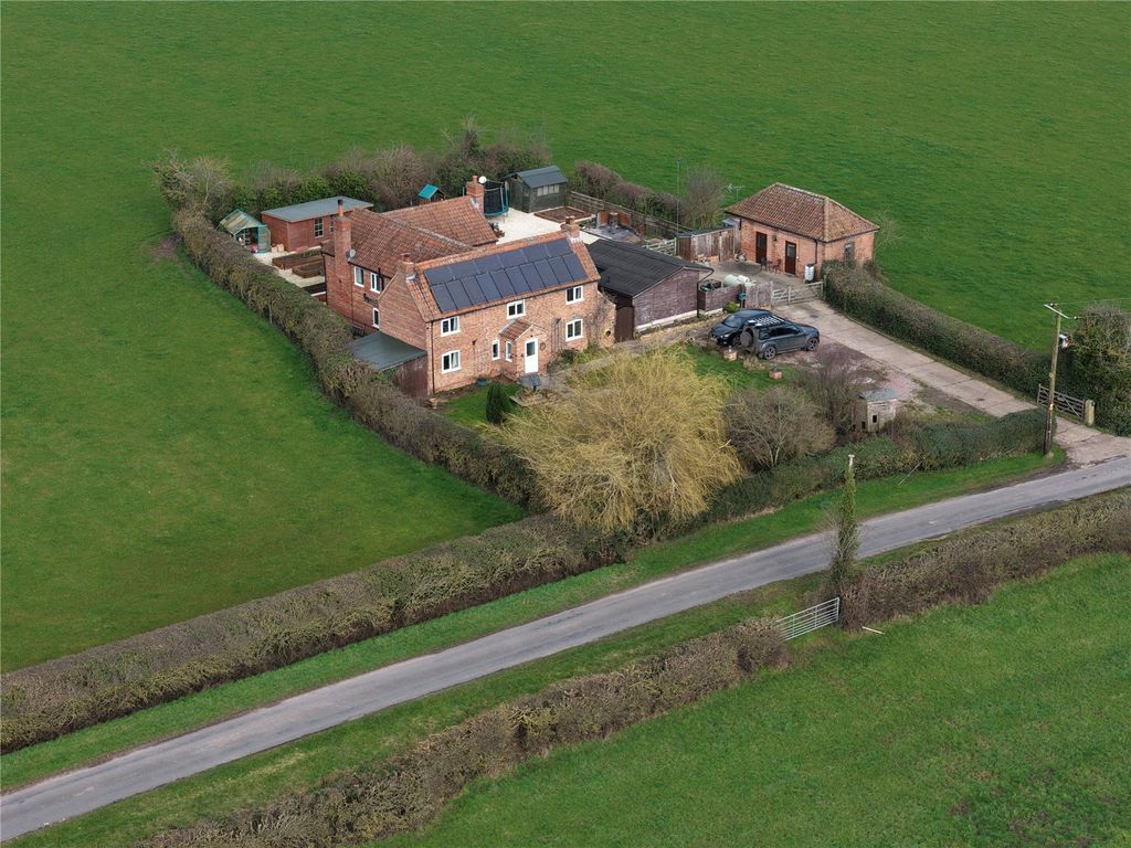 Property photo 2 of 41 Picture No. 94