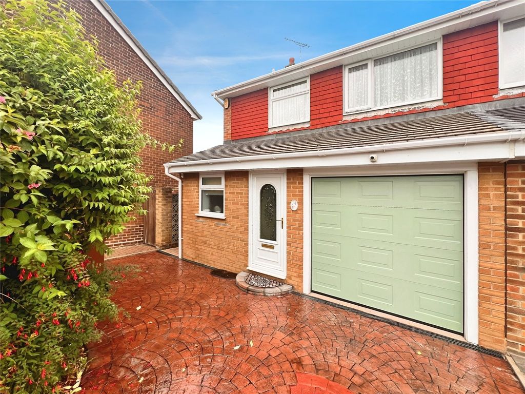 Property photo 1 of 18 Front