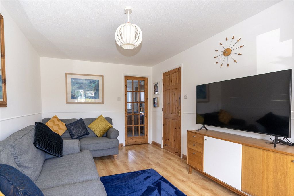 Property photo 2 of 14 Picture No. 10