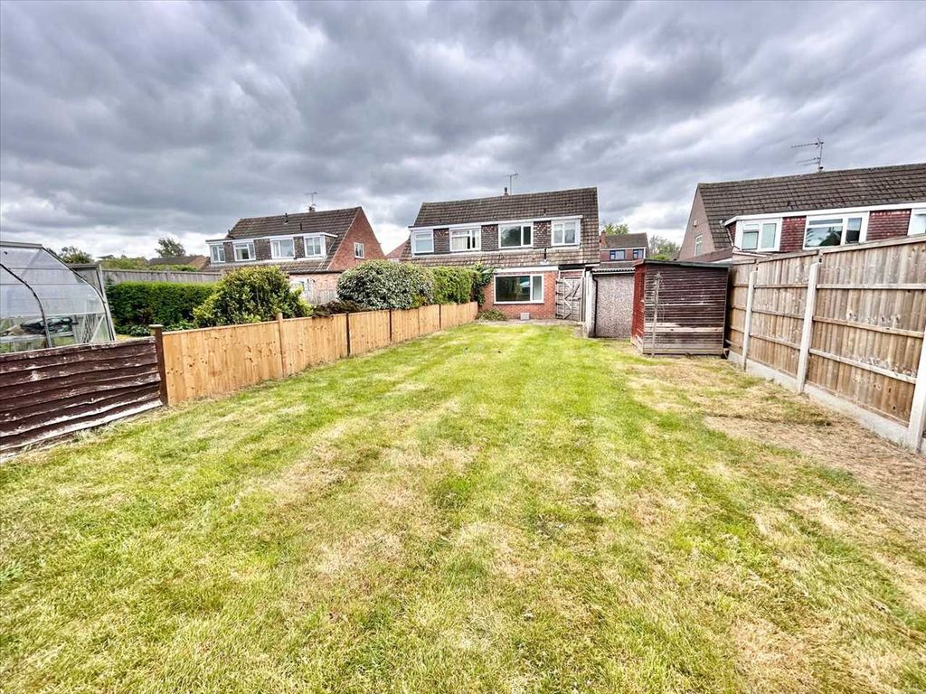 Property photo 2 of 27