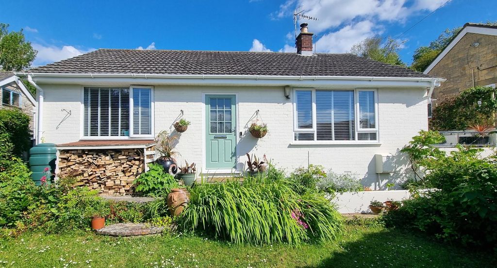 Property photo 1 of 32 1000013121.Jpg