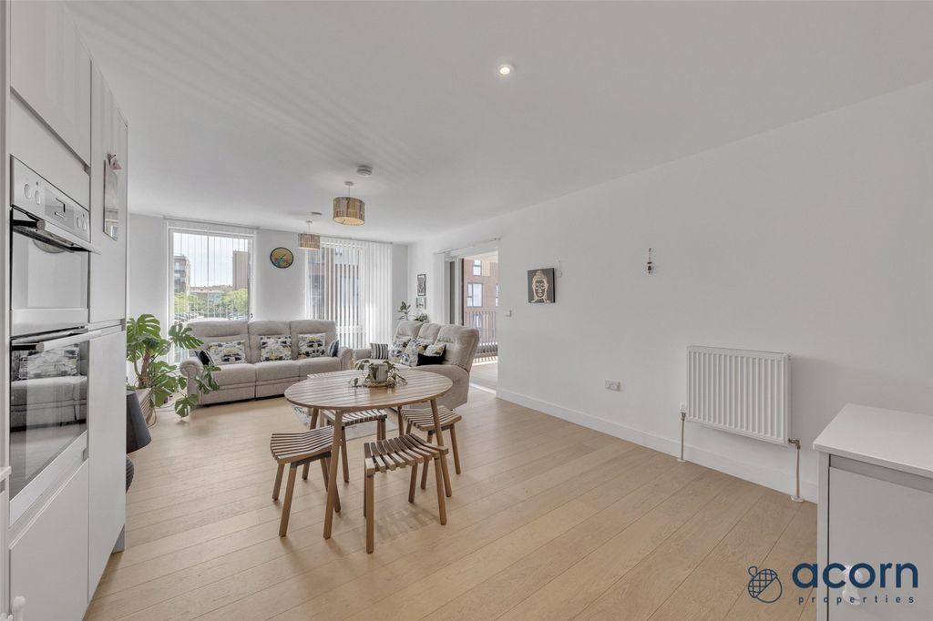 Property photo 3 of 18 Picture No. 04