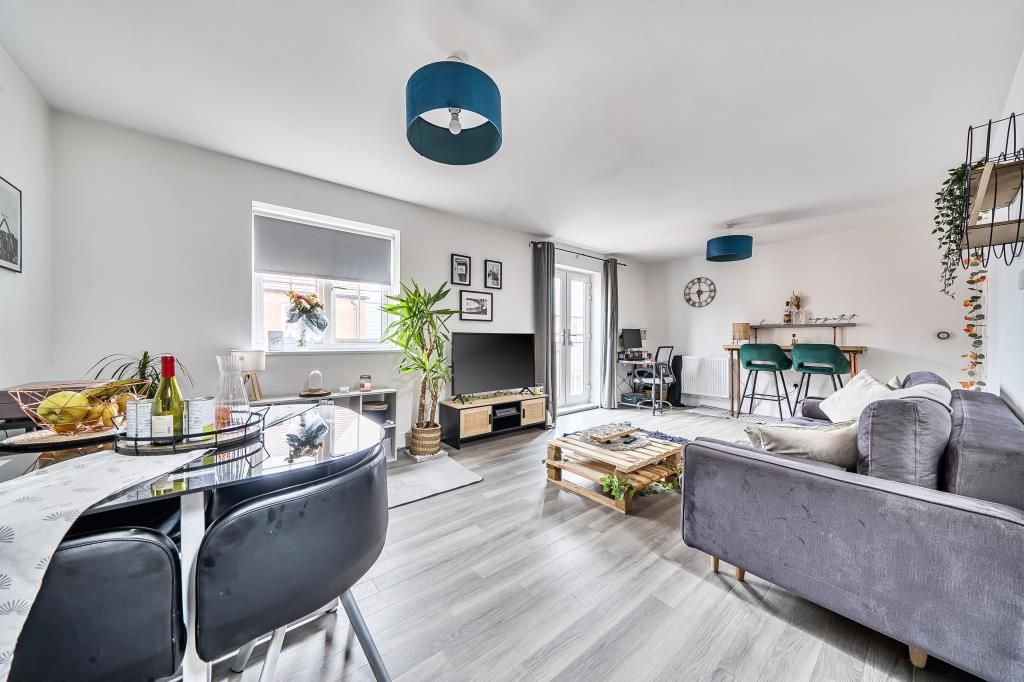 Property photo 2 of 18 Living Room