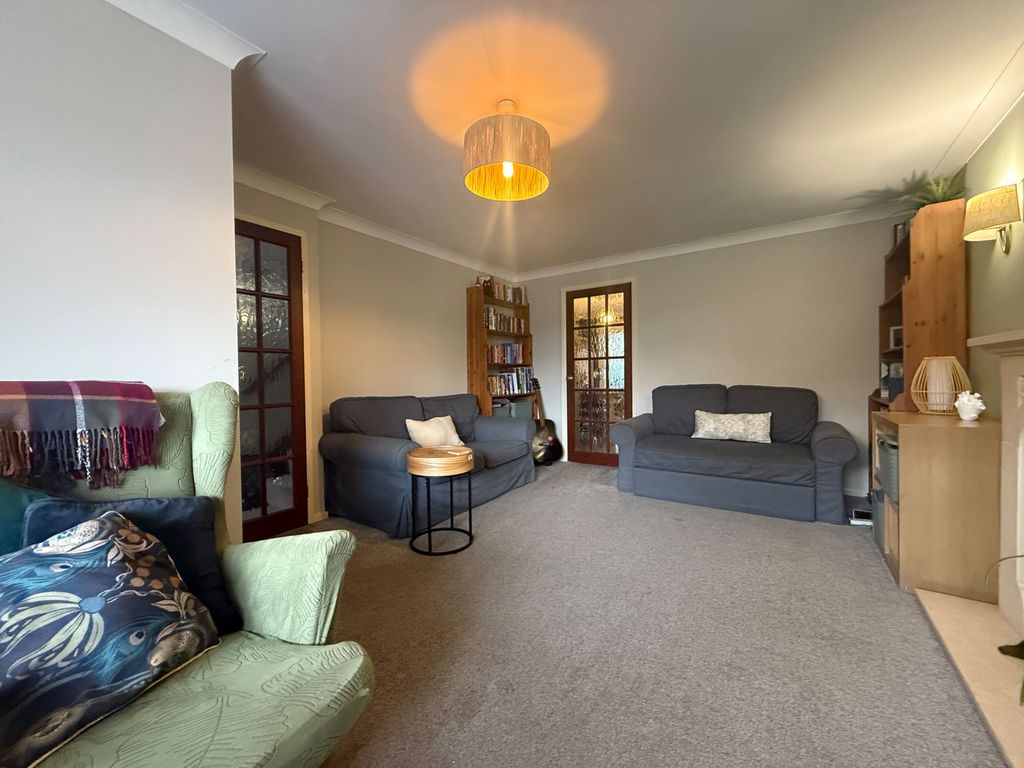 Property photo 3 of 21