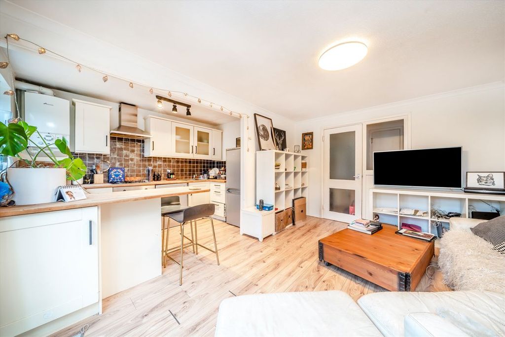 Property photo 2 of 4