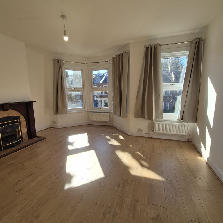 Property photo 3 of 11