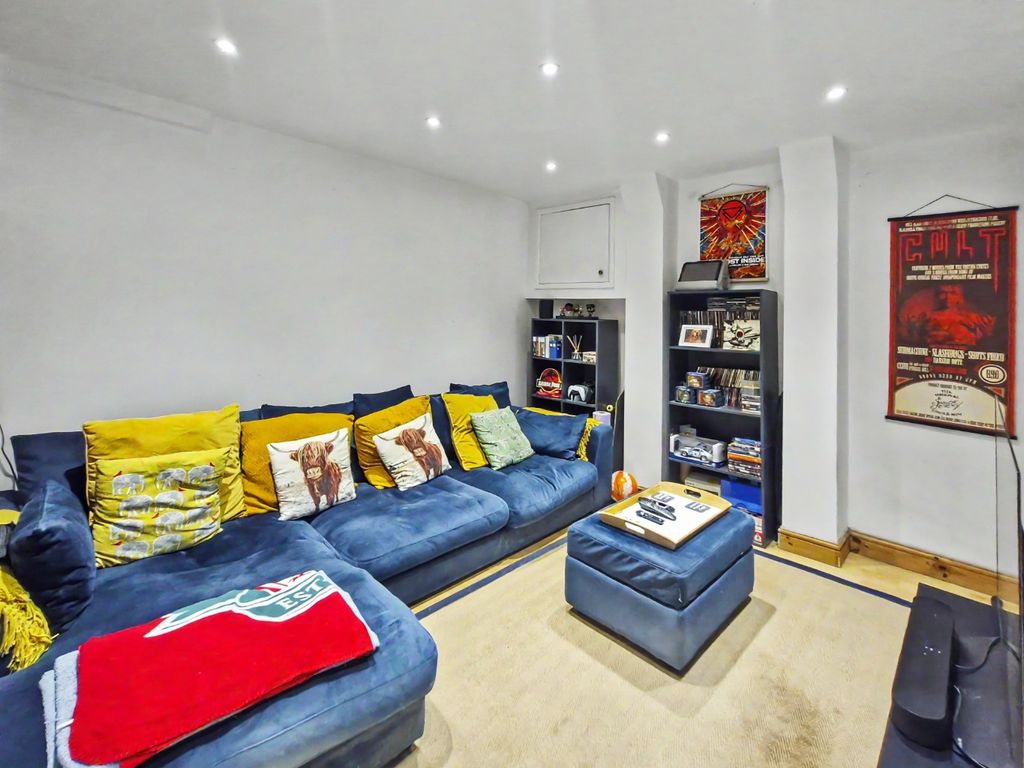 Property photo 3 of 42 5193546