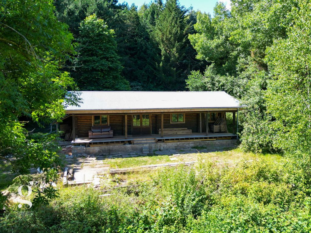 Property photo 3 of 60