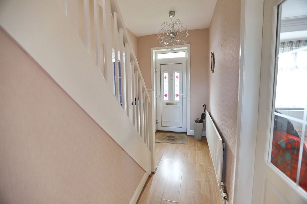 Property photo 2 of 22