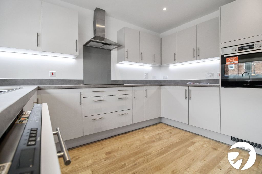 Property photo 2 of 9 Picture No. 08