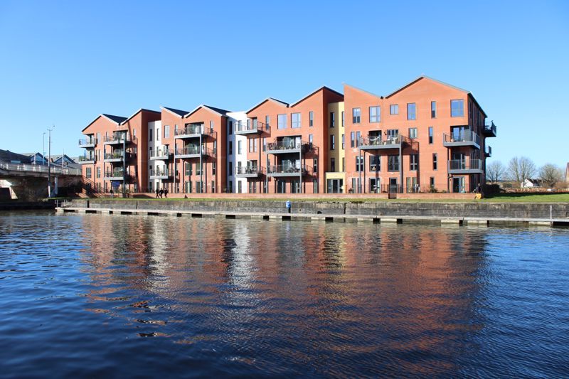 Property photo 1 of 10 External