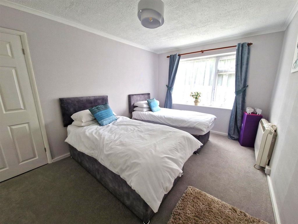 Property photo 3 of 11 1000005716.Jpg