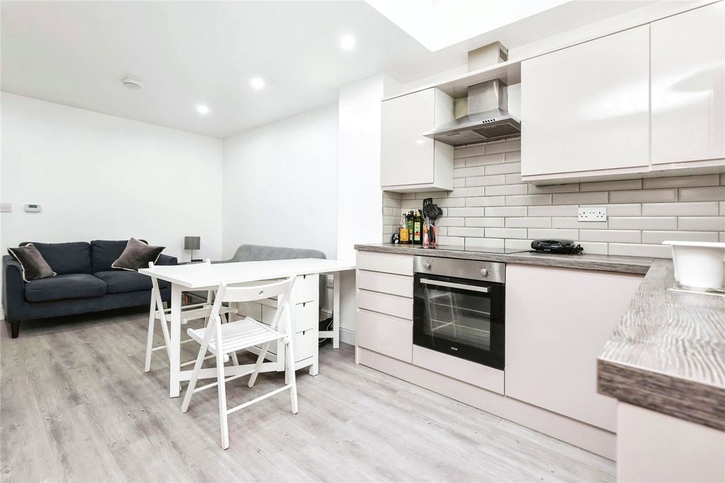 Property photo 2 of 15 Living Kitchen Area
