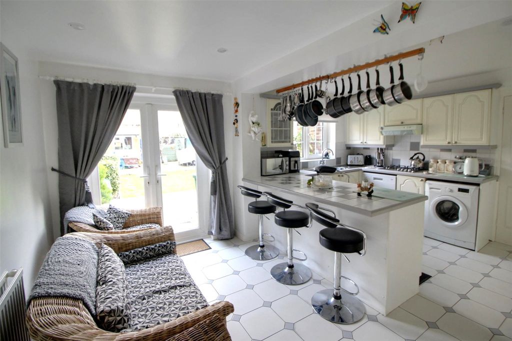 Property photo 2 of 16 Picture No. 22