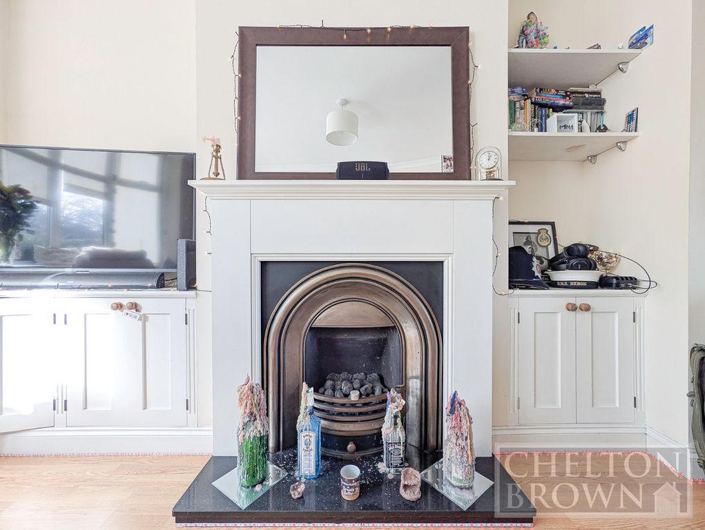 Property photo 2 of 35 Living & Diner