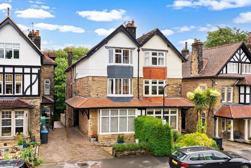 Property photo 1 of 35