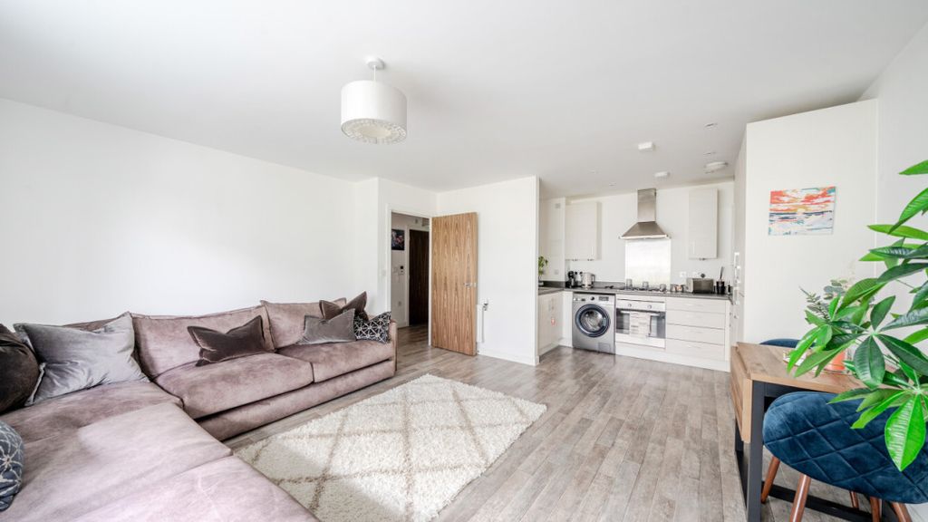 Property photo 3 of 12