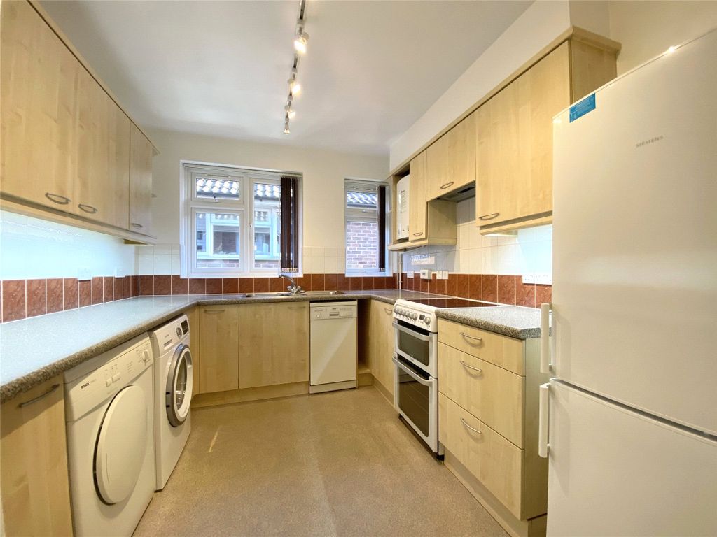 Property photo 3 of 12 Picture No. 16